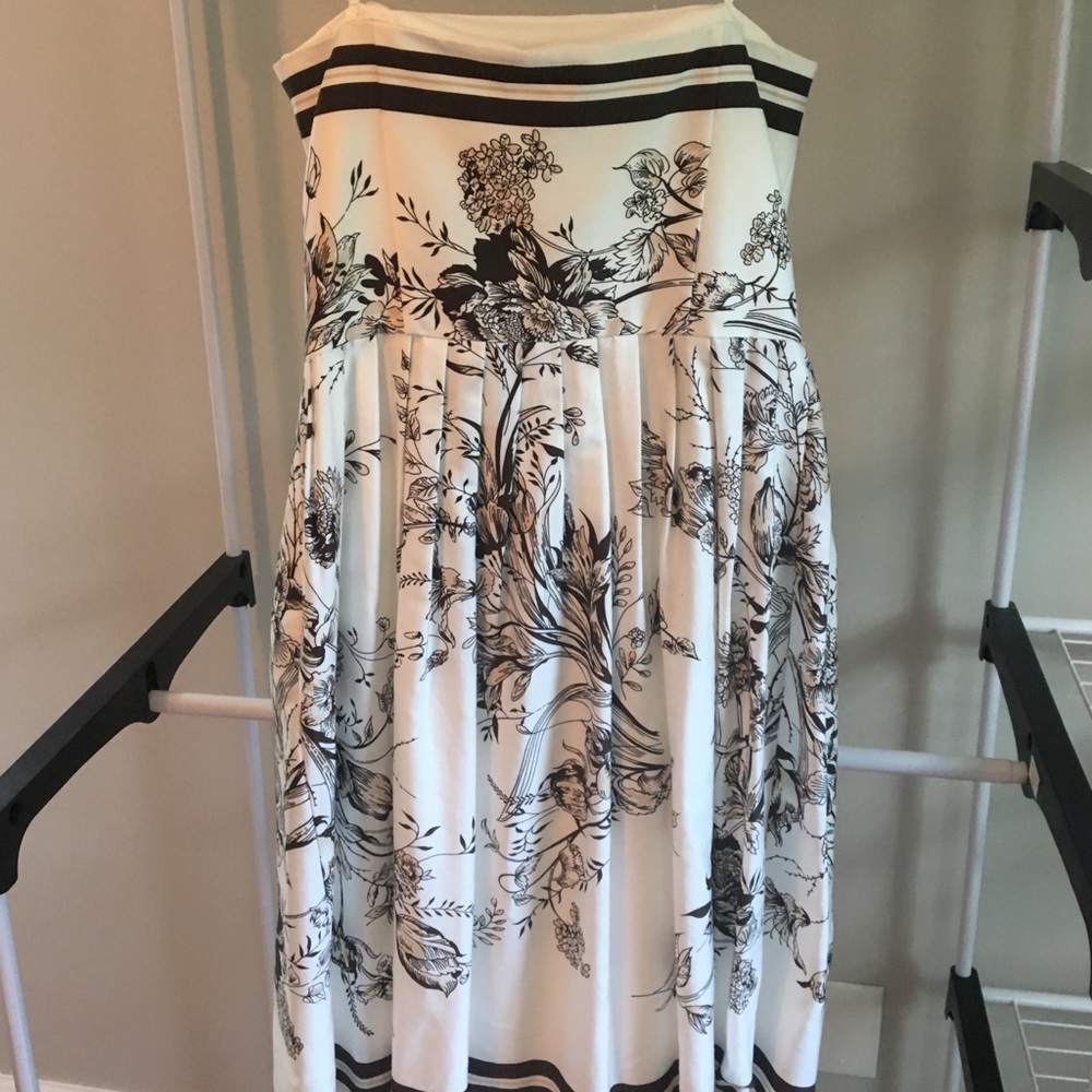 Toile pattern dress - Picture 3 of 3